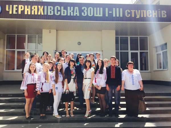 На Житомирщині народні депутати вчили юних журналістів проводити розслідування