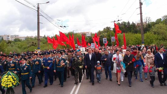 Юрій Павленко разом з ветеранами очолив Марш Перемоги у Житомирі