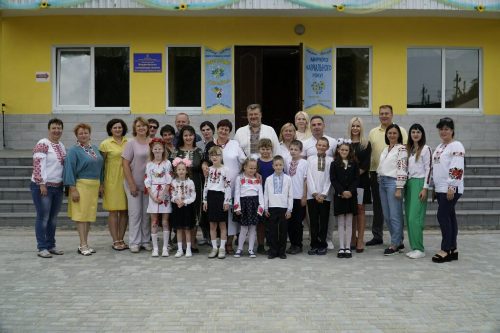 Віталій Бунечко привітав з  Днем знань учнів Гришковецької гімназії
