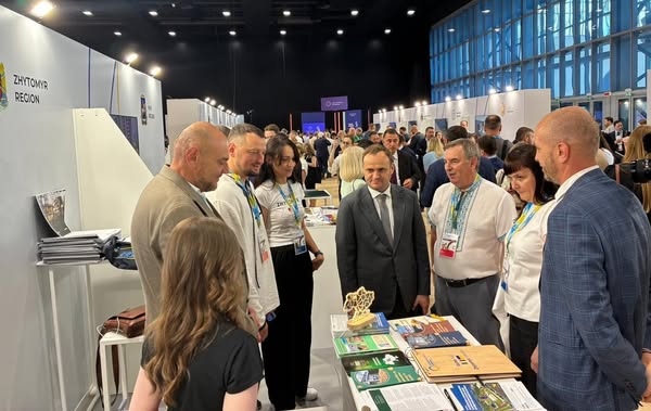 ³ : ѳ       ̳     (URC2025)