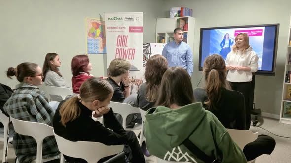 ĳ          GIRL POWER UKRAINE